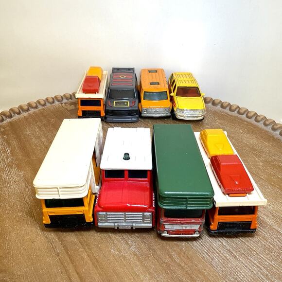 Vintage Matchbox Die Cast Vehicles Lot - Lesney Superfast Trucks, Vans and SUVs - Picture 1 of 16
